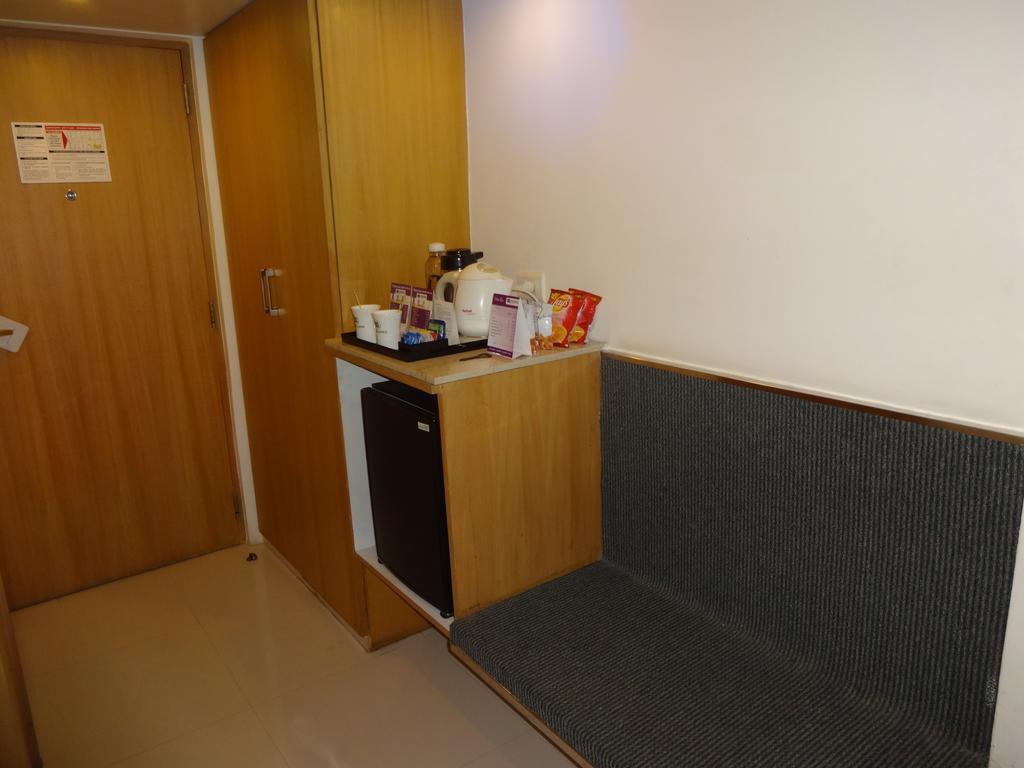 Minerva Grand Banjara Hotel Хидерабад Екстериор снимка